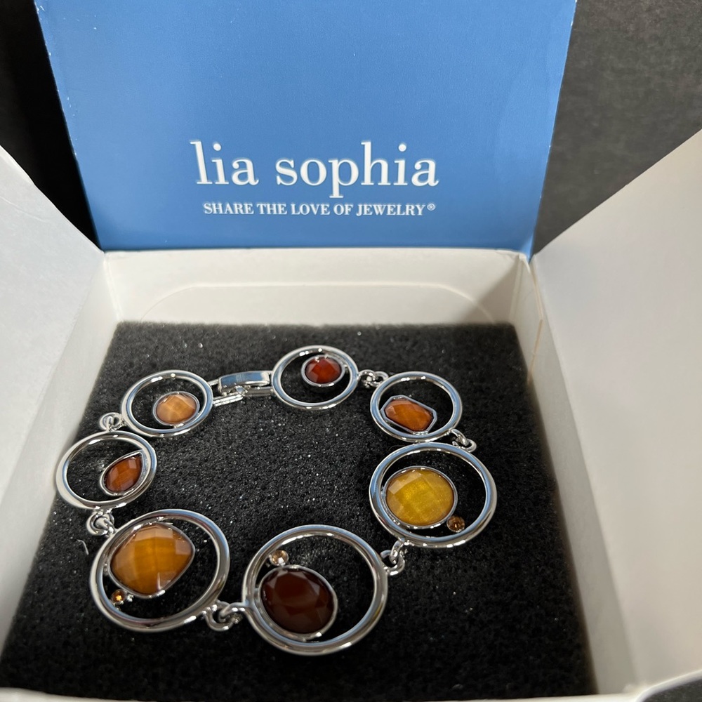 - Lia Sophia Bracelet -Silver and brown stones. Perfect for Fall. Style #B19